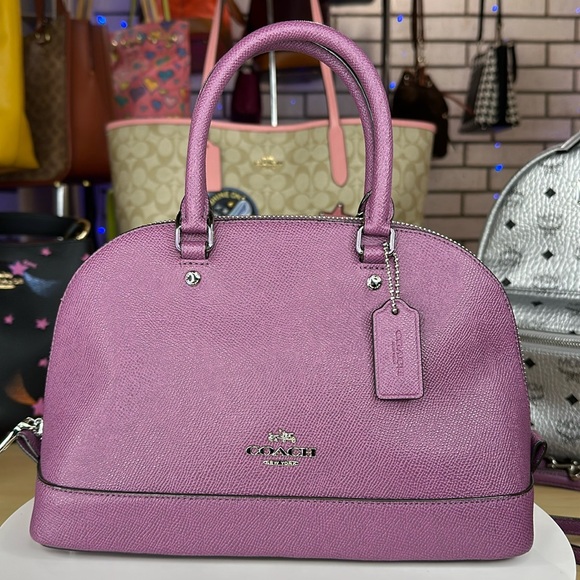 Coach Handbags - 💥COACH - DT054